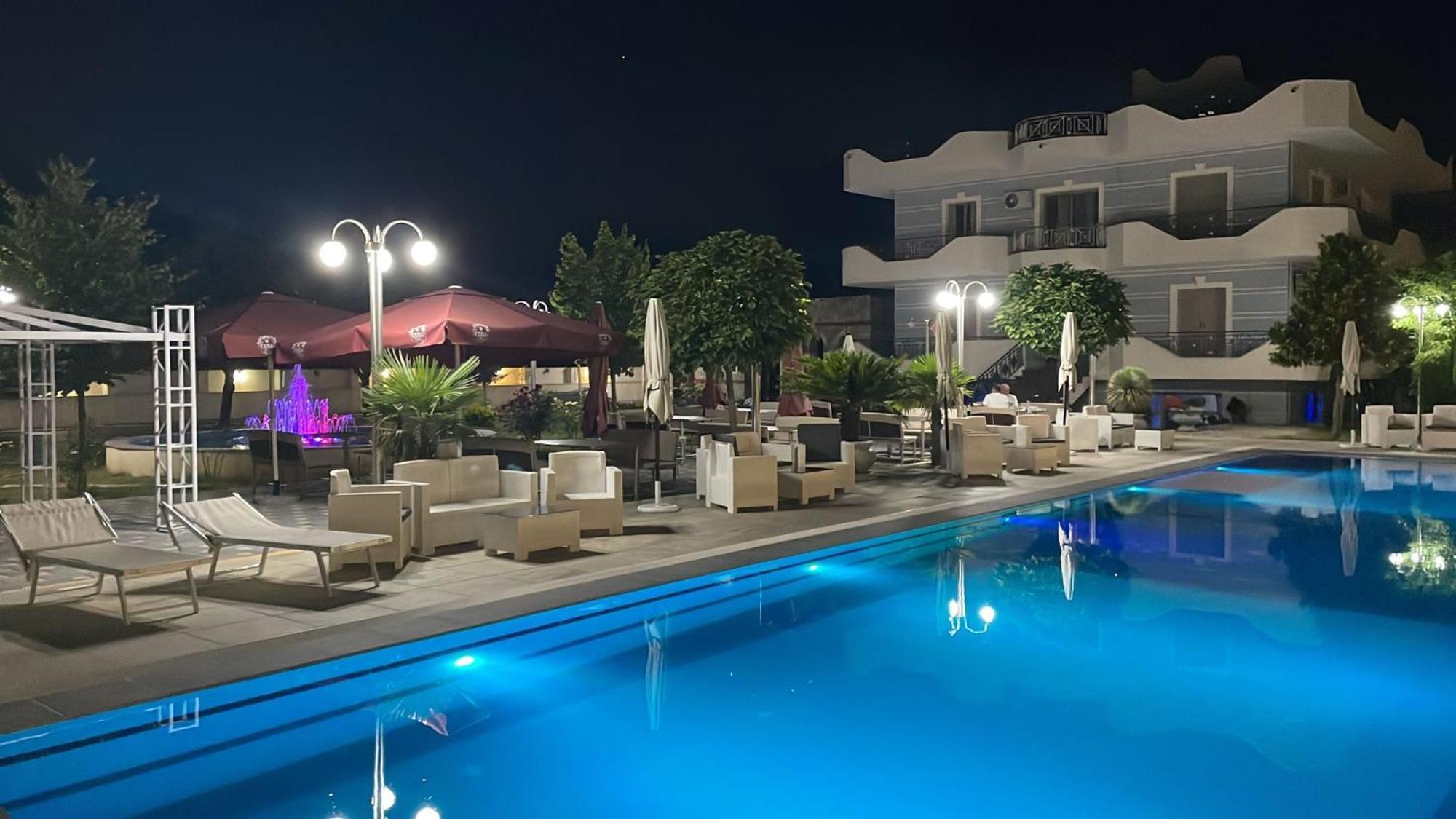 Union Villa Shkodër Eksteriør billede